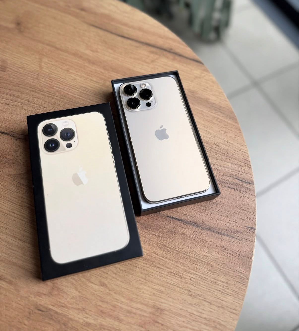 IPhone 13 Pro Max 256GB Nuevo - Dorado